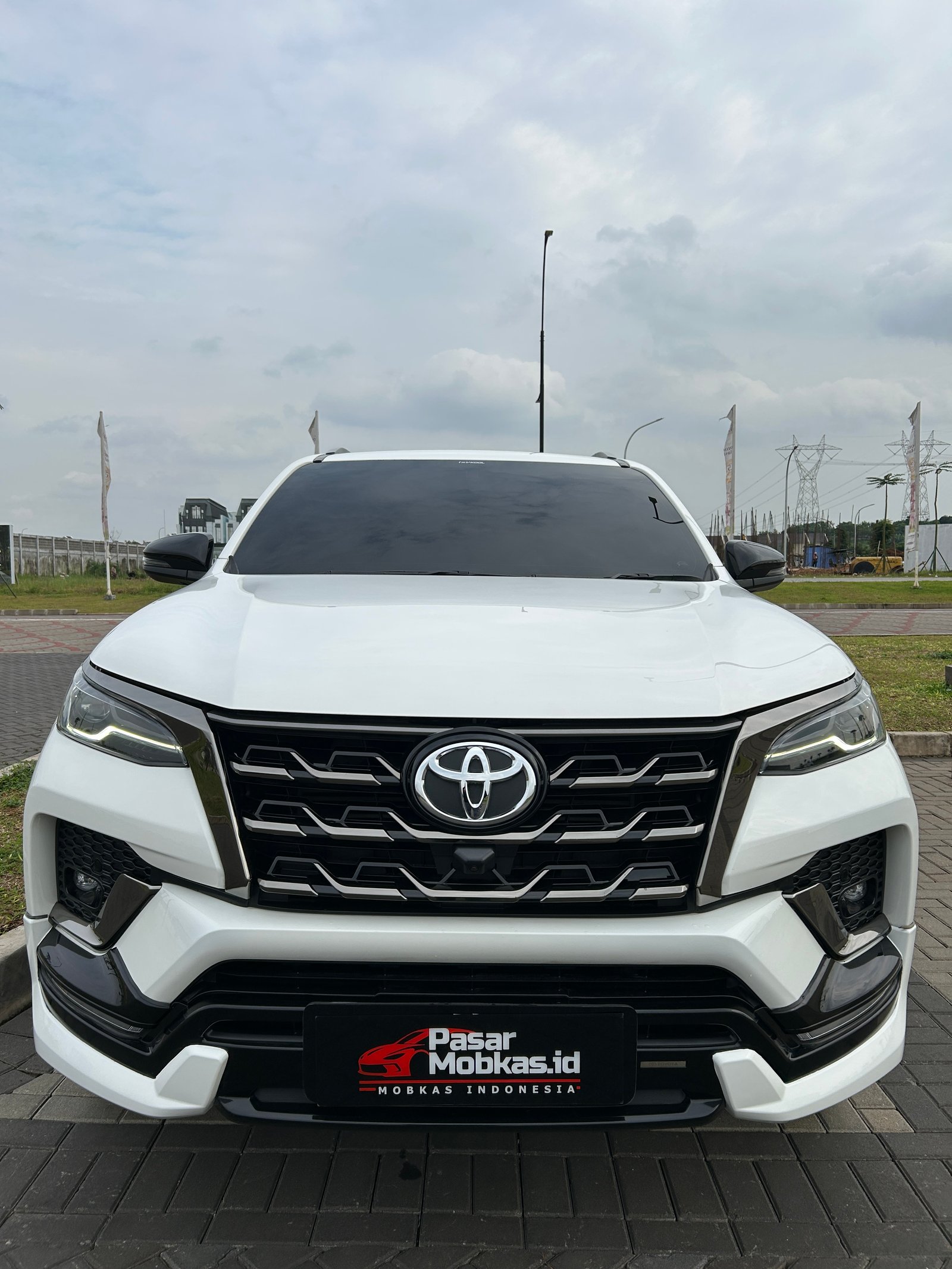 TOYOTA FORTUNER GR 2.4 4x2