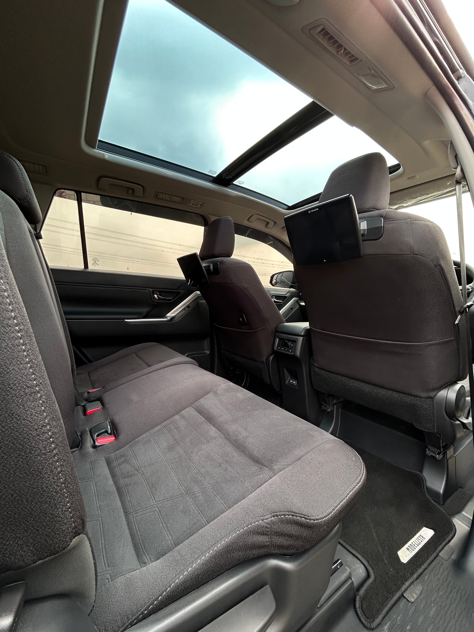 Thumbnail 11
